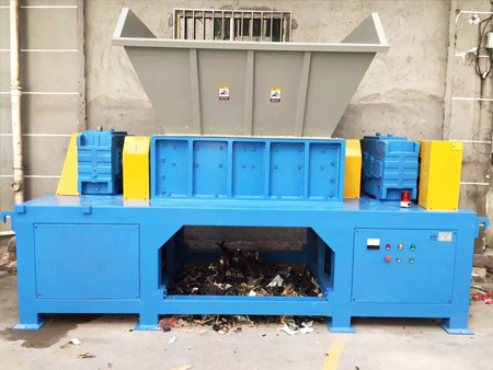 塑料撕碎機(jī)